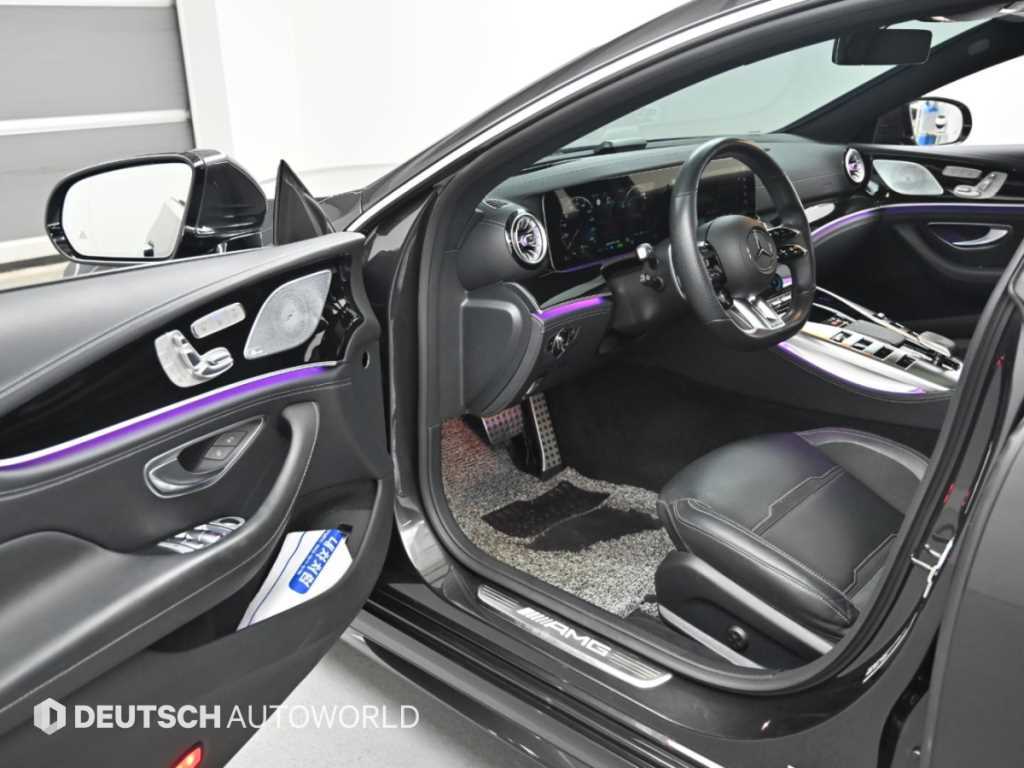 Mercedes-Benz AMG GT — photo 11