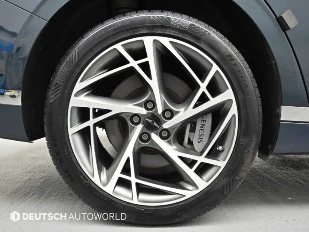 Genesis G90 — photo 05