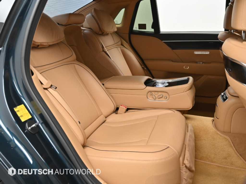 Genesis G90 — photo 12