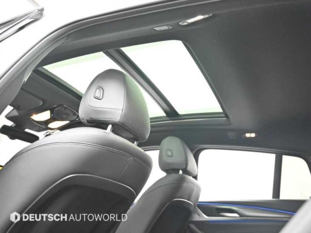 BMW X4 — photo 18