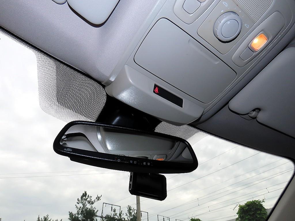 RENAULT SM6 — photo 16
