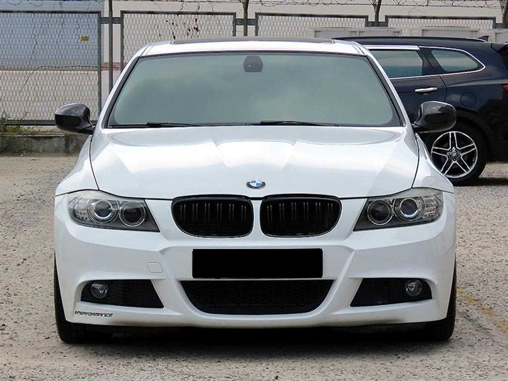 BMW 3-Series — photo 01