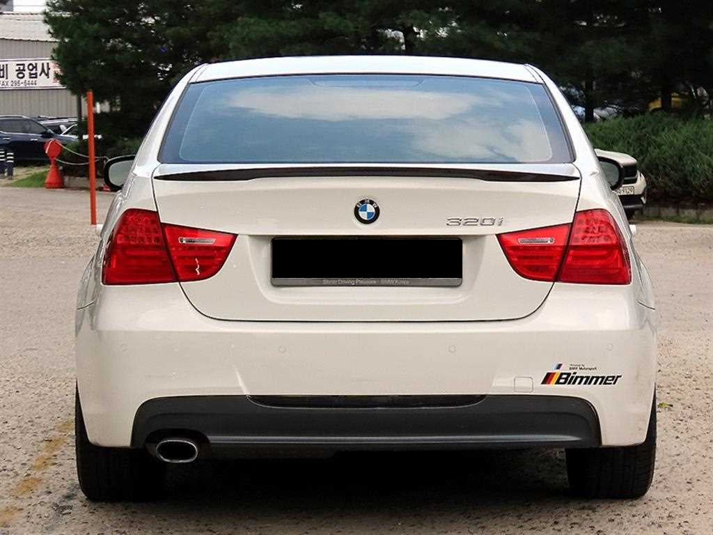 BMW 3-Series — photo 04