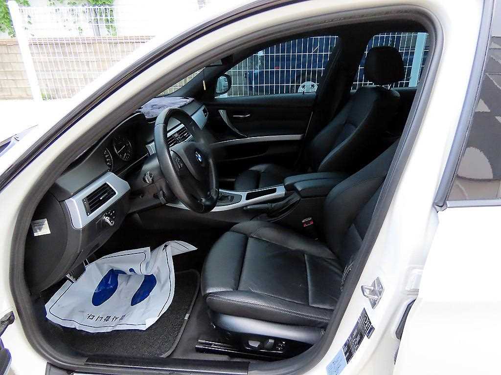 BMW 3-Series — photo 05