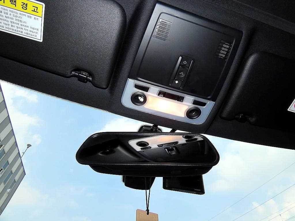 BMW 3-Series — photo 14