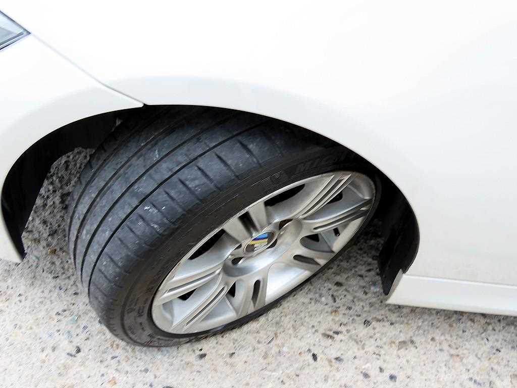 BMW 3-Series — photo 19