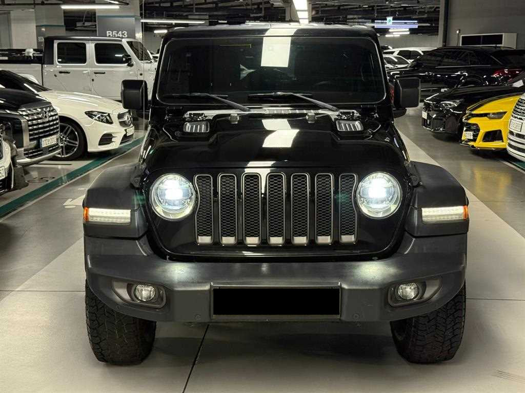 Jeep Wrangler — photo 03