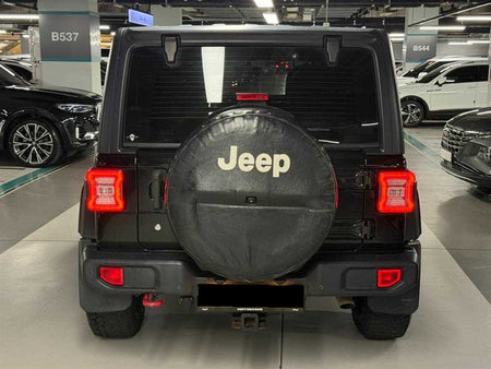 Jeep Wrangler — photo 04