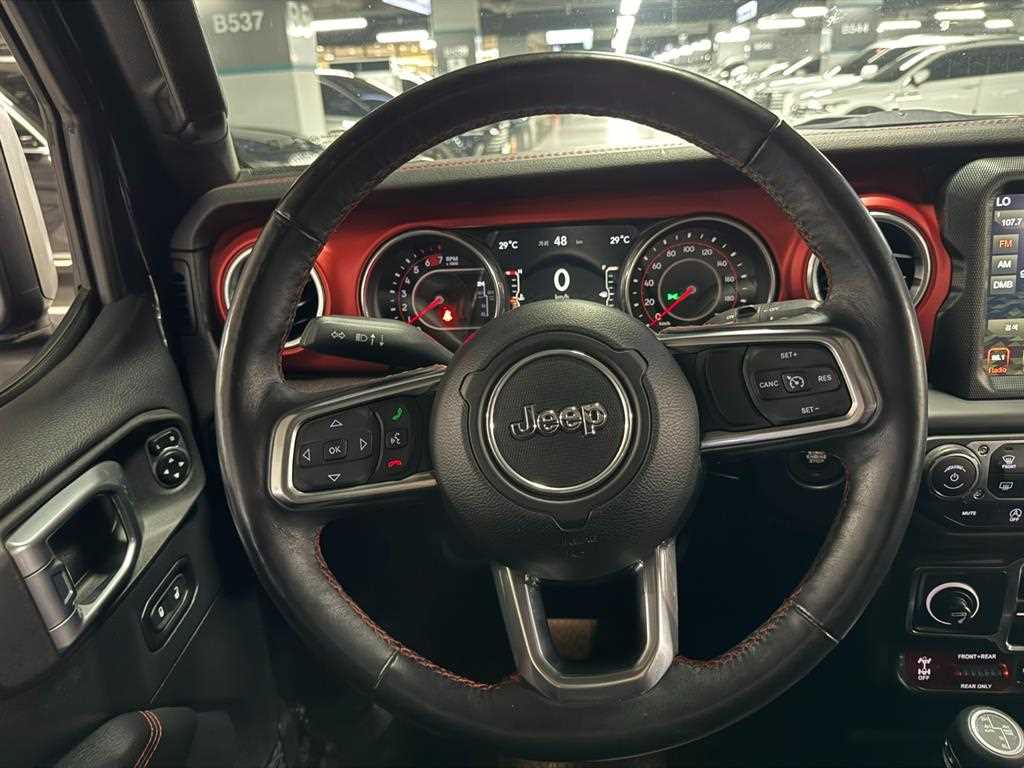 Jeep Wrangler — photo 09
