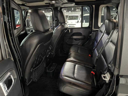 Jeep Wrangler — photo 11