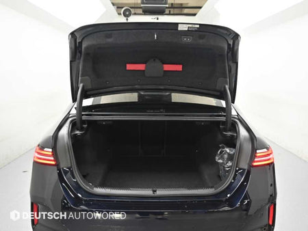 BMW 5-Series — photo 19