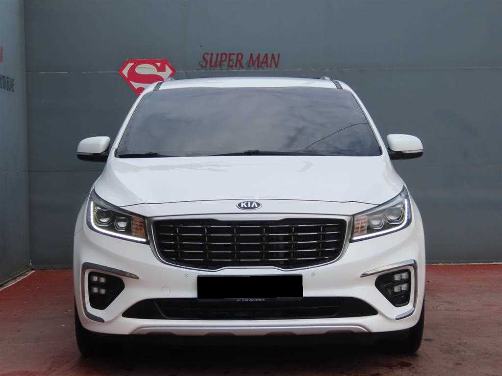 Kia Carnival — photo 02