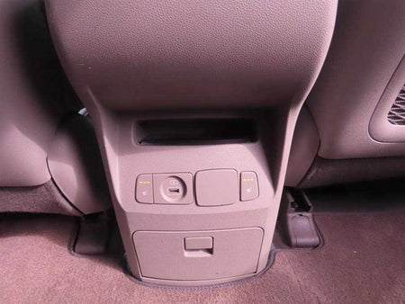 Kia Carnival — photo 08