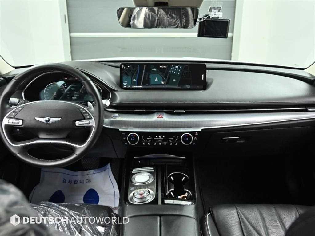 Genesis G80 — photo 07