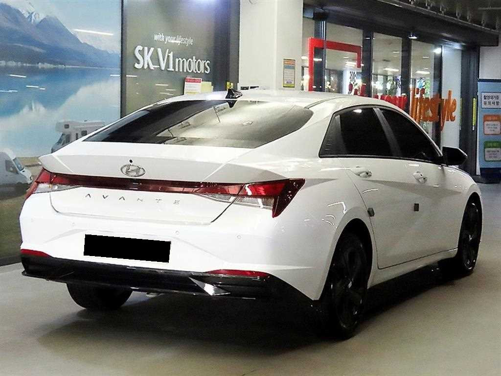 Hyundai Avante — photo 04