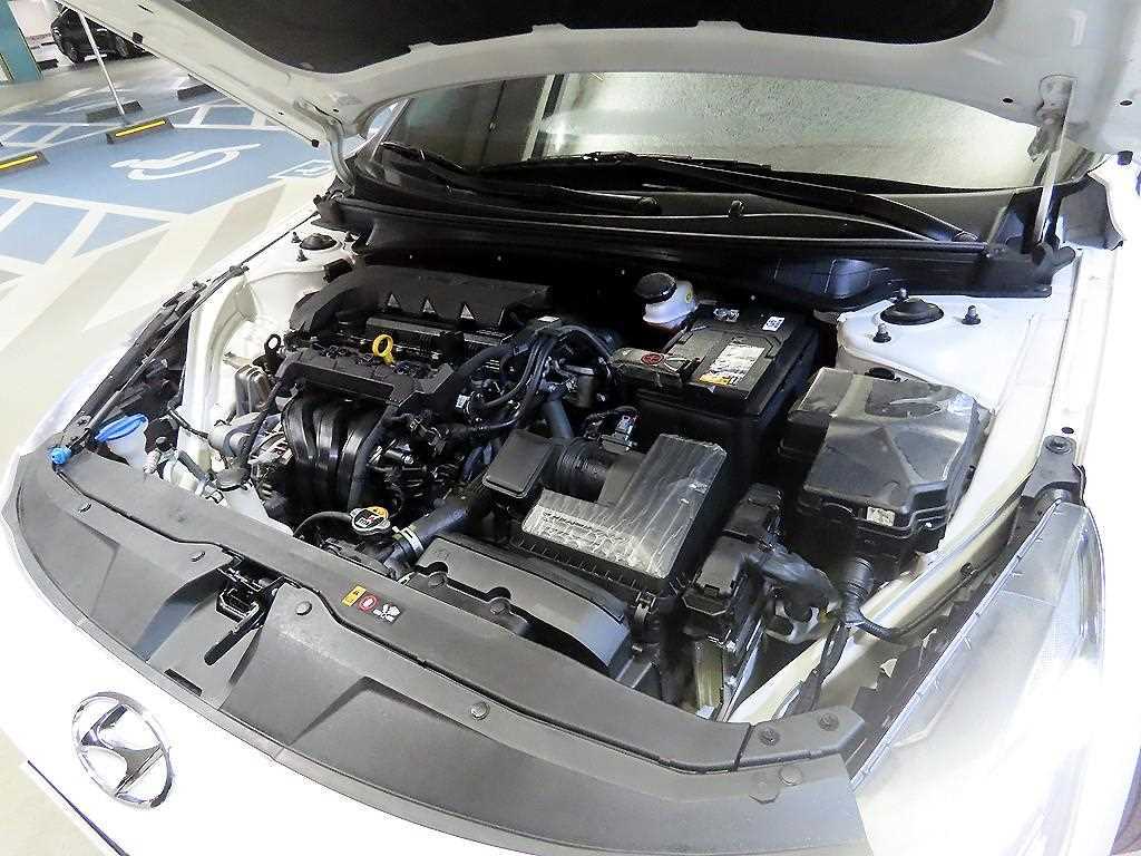 Hyundai Avante — photo 18