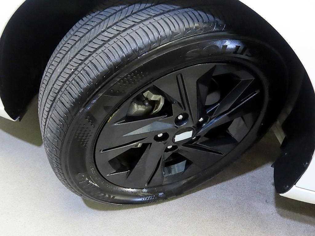 Hyundai Avante — photo 19