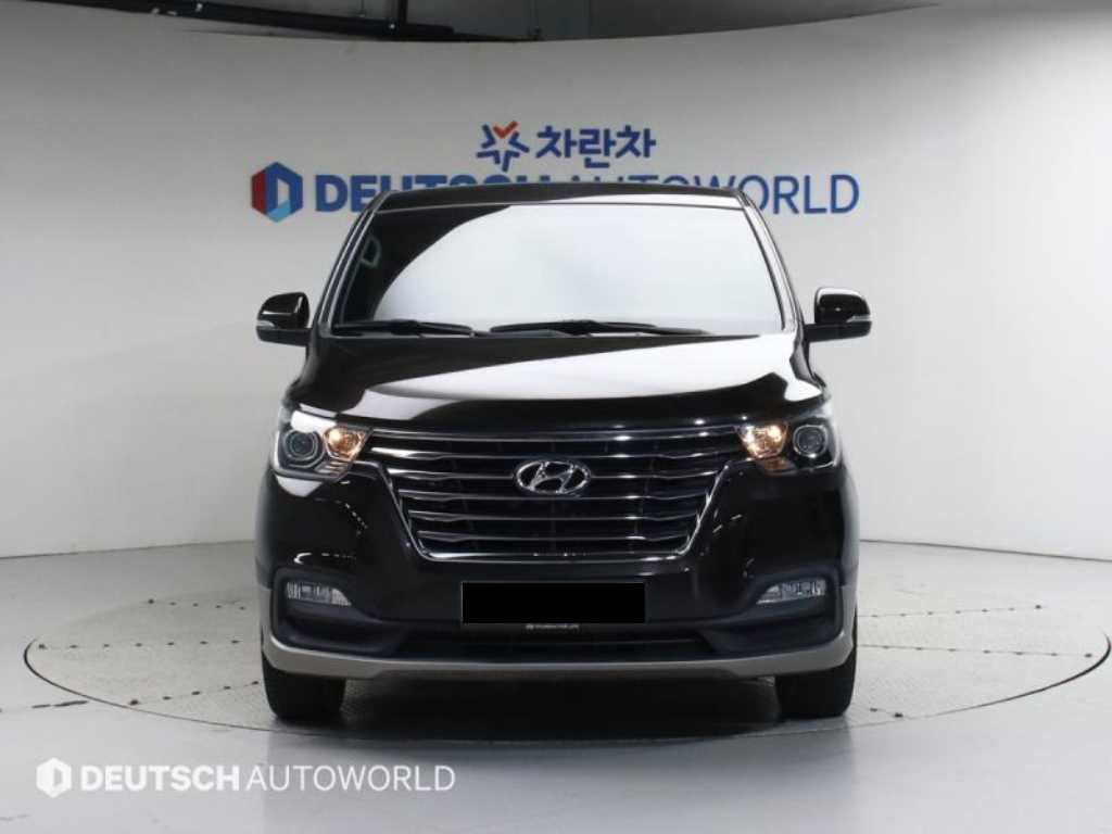 Hyundai Starex — photo 03