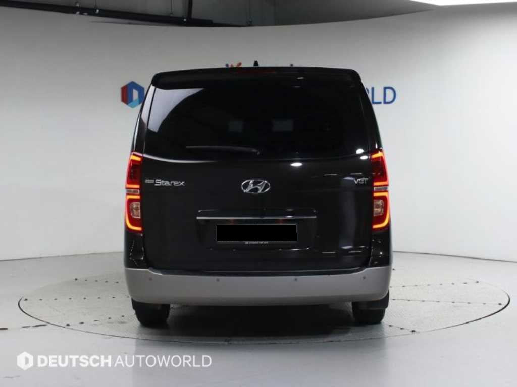 Hyundai Starex — photo 04