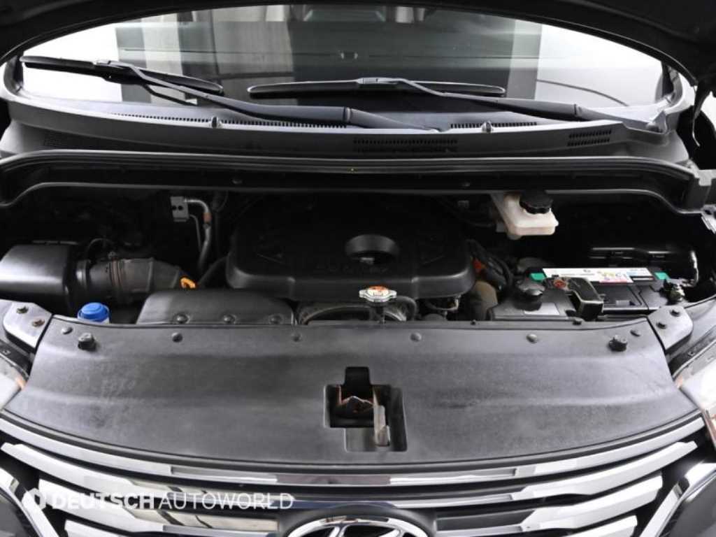 Hyundai Starex — photo 06