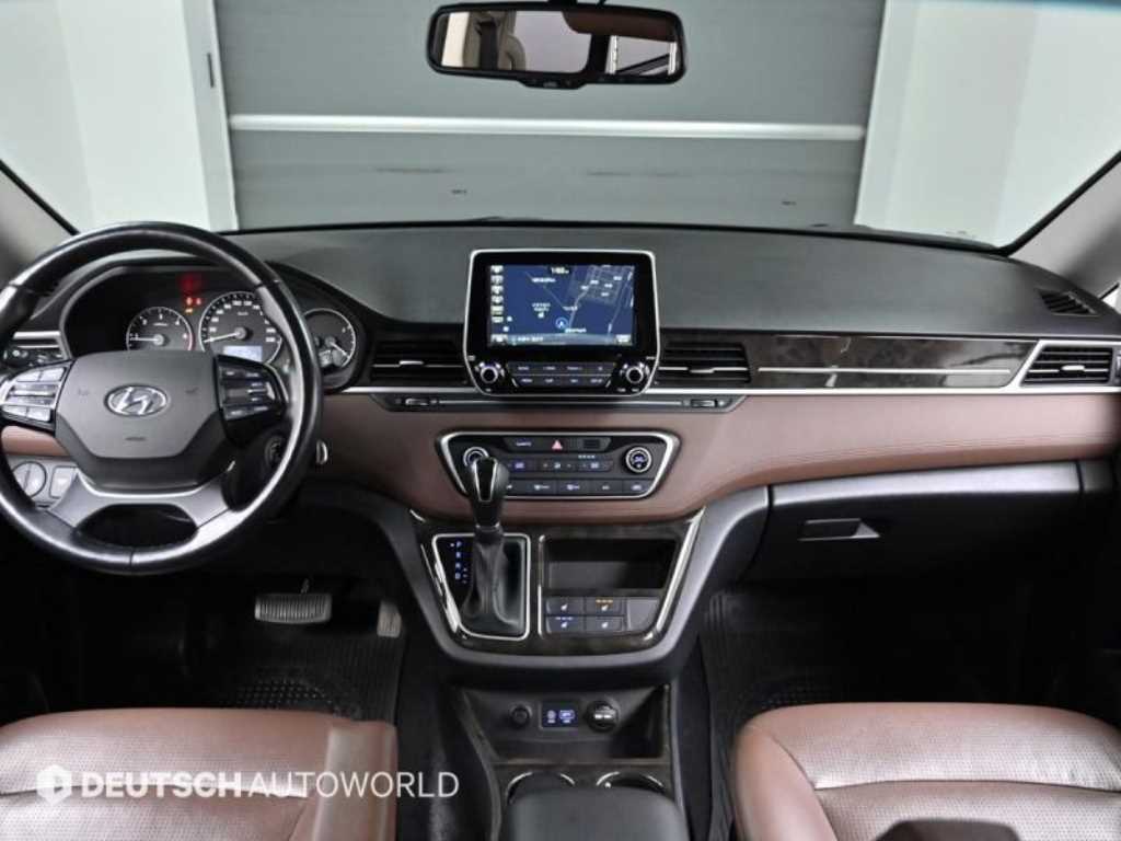 Hyundai Starex — photo 07