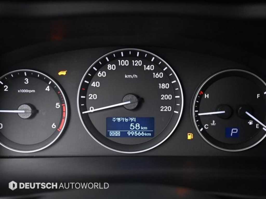 Hyundai Starex — photo 08
