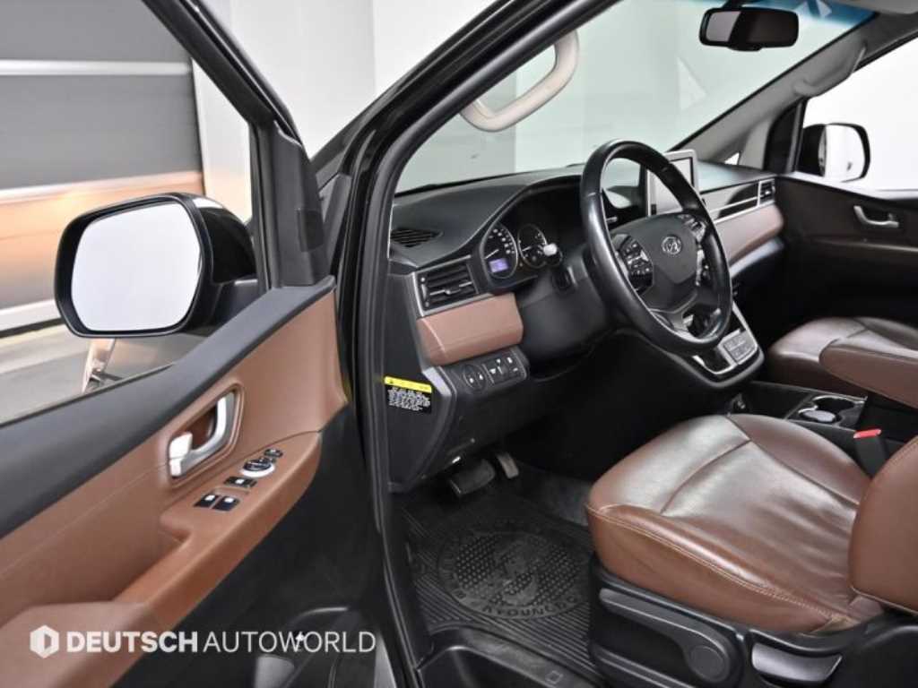 Hyundai Starex — photo 11