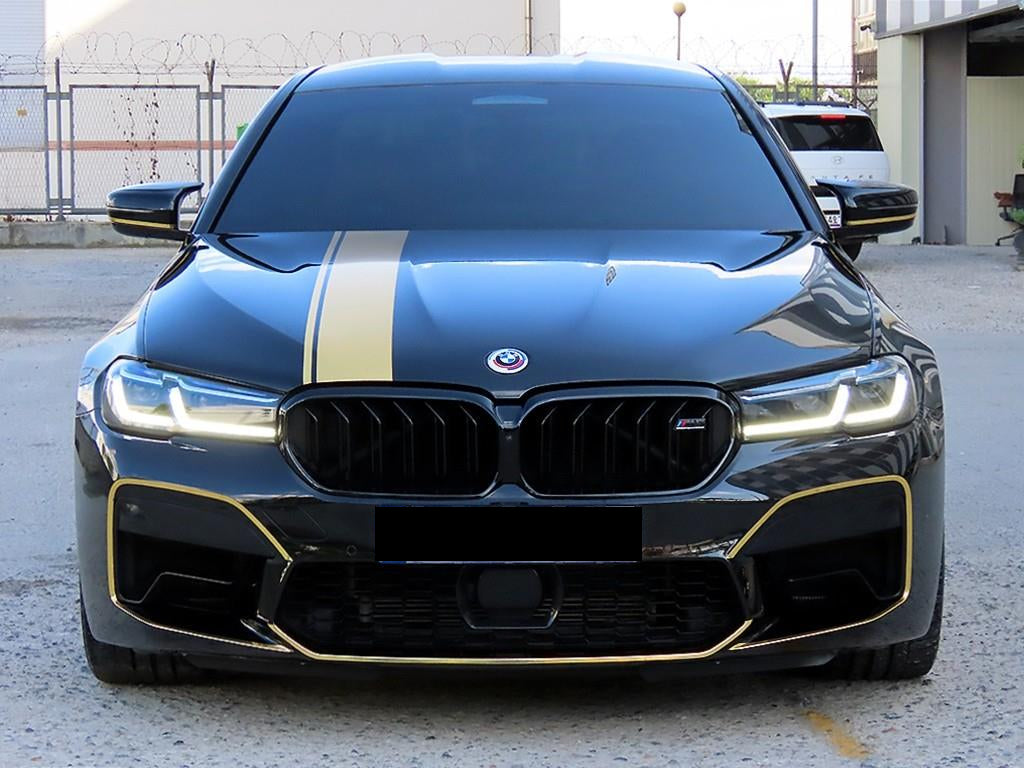 BMW M5 — photo 01