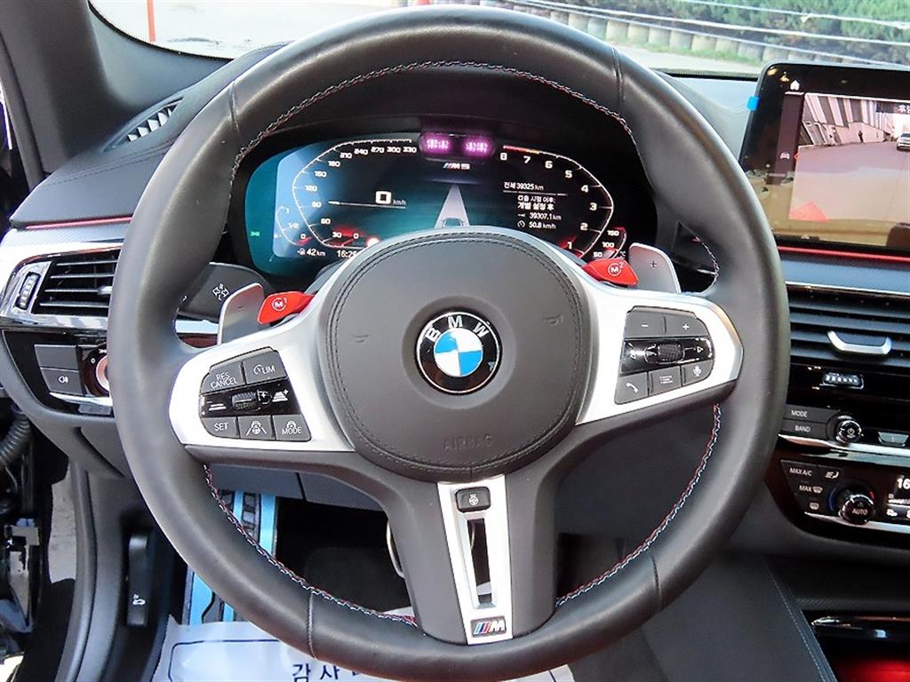 BMW M5 — photo 08