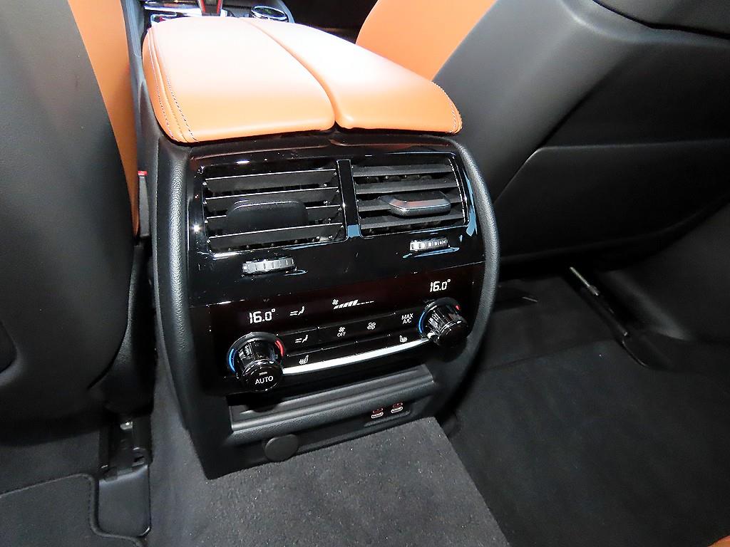 BMW M5 — photo 17