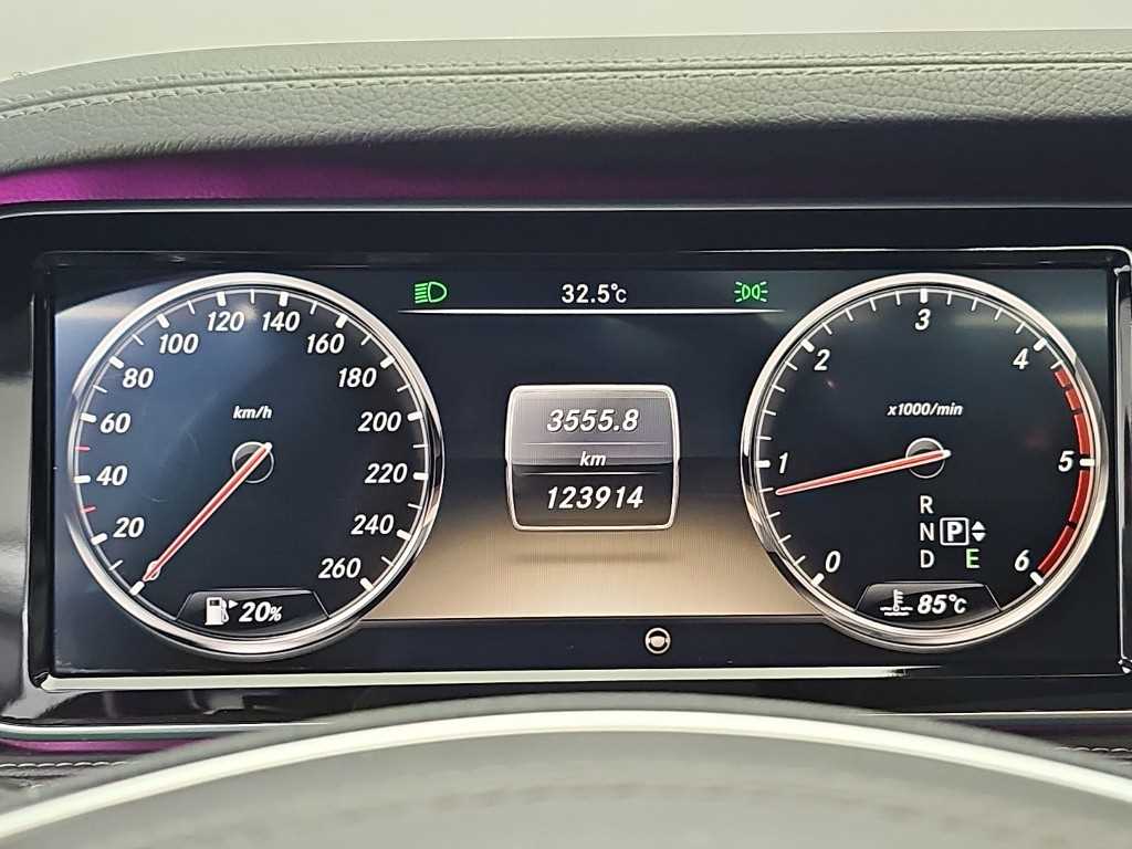 Mercedes-Benz S-Class — photo 06
