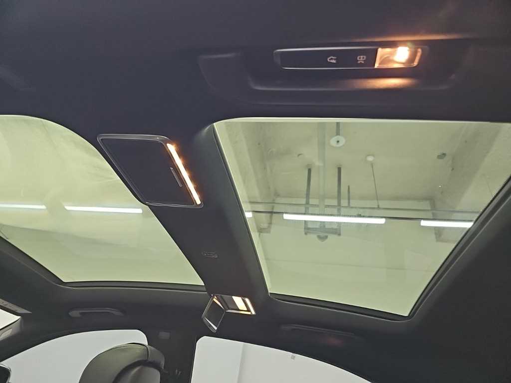 Mercedes-Benz S-Class — photo 15