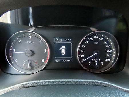 Hyundai Avante — photo 09