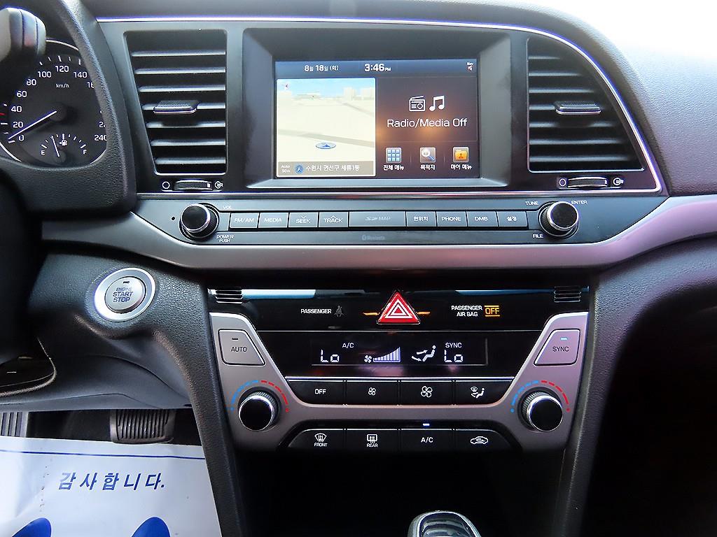 Hyundai Avante — photo 13