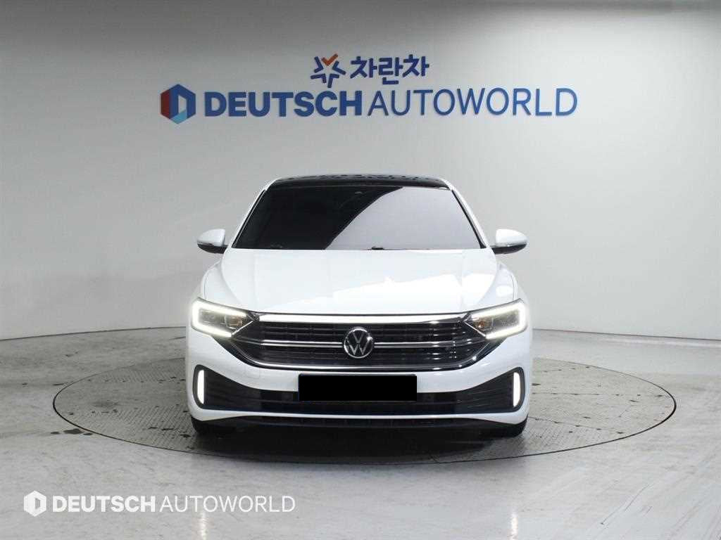 Volkswagen Jetta — photo 03
