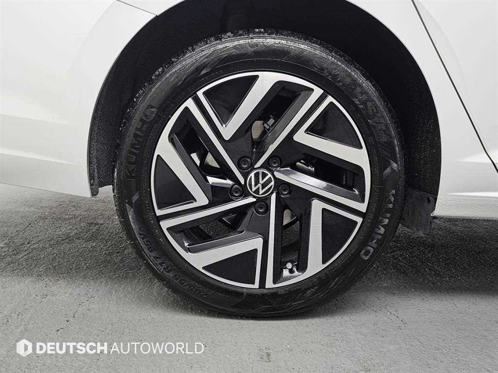 Volkswagen Jetta — photo 05
