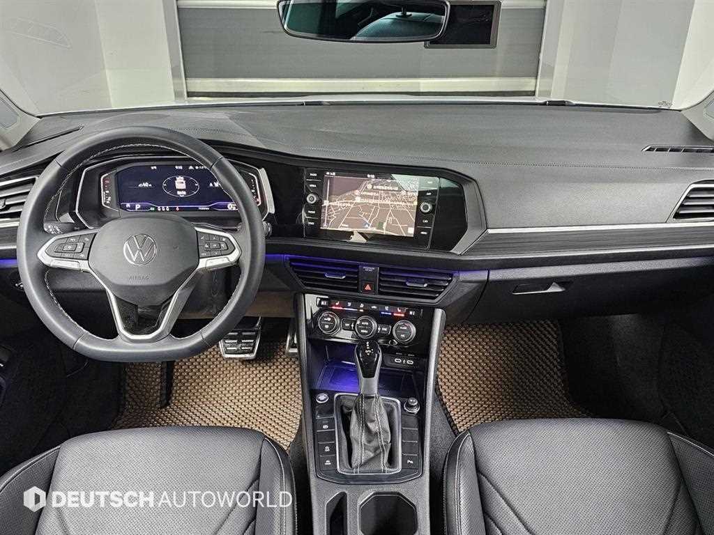 Volkswagen Jetta — photo 07