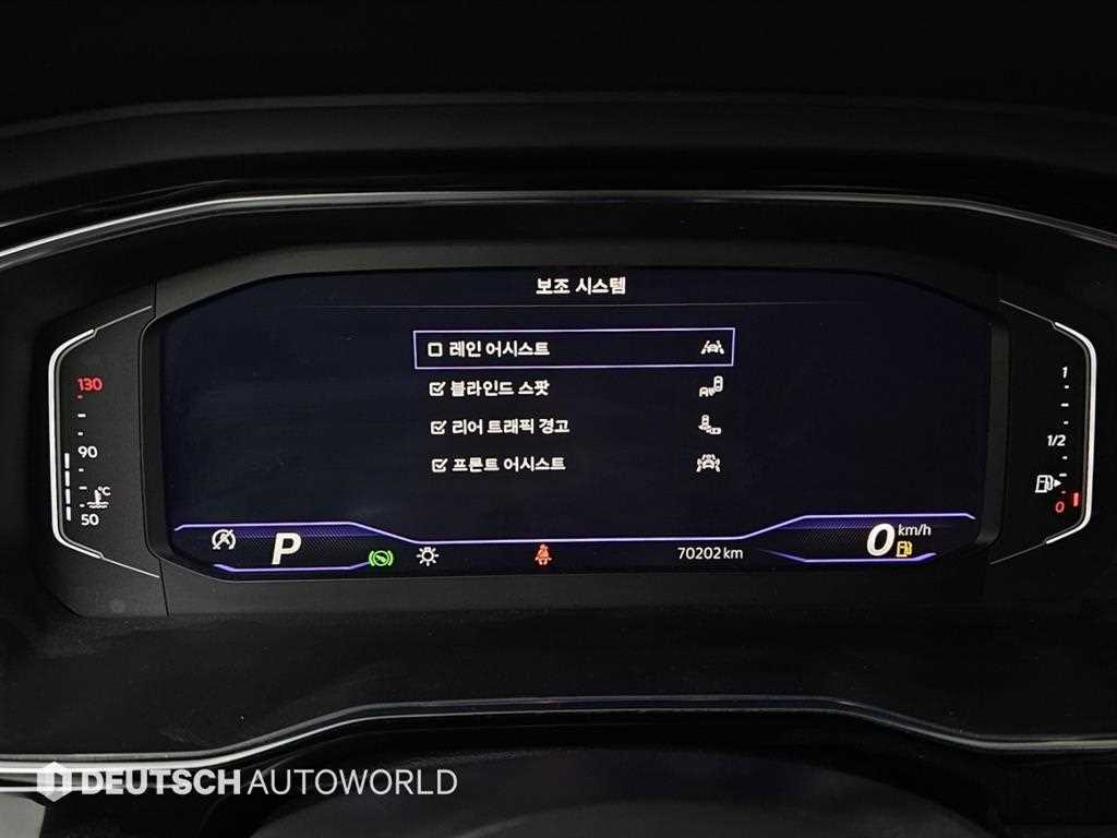 Volkswagen Jetta — photo 08
