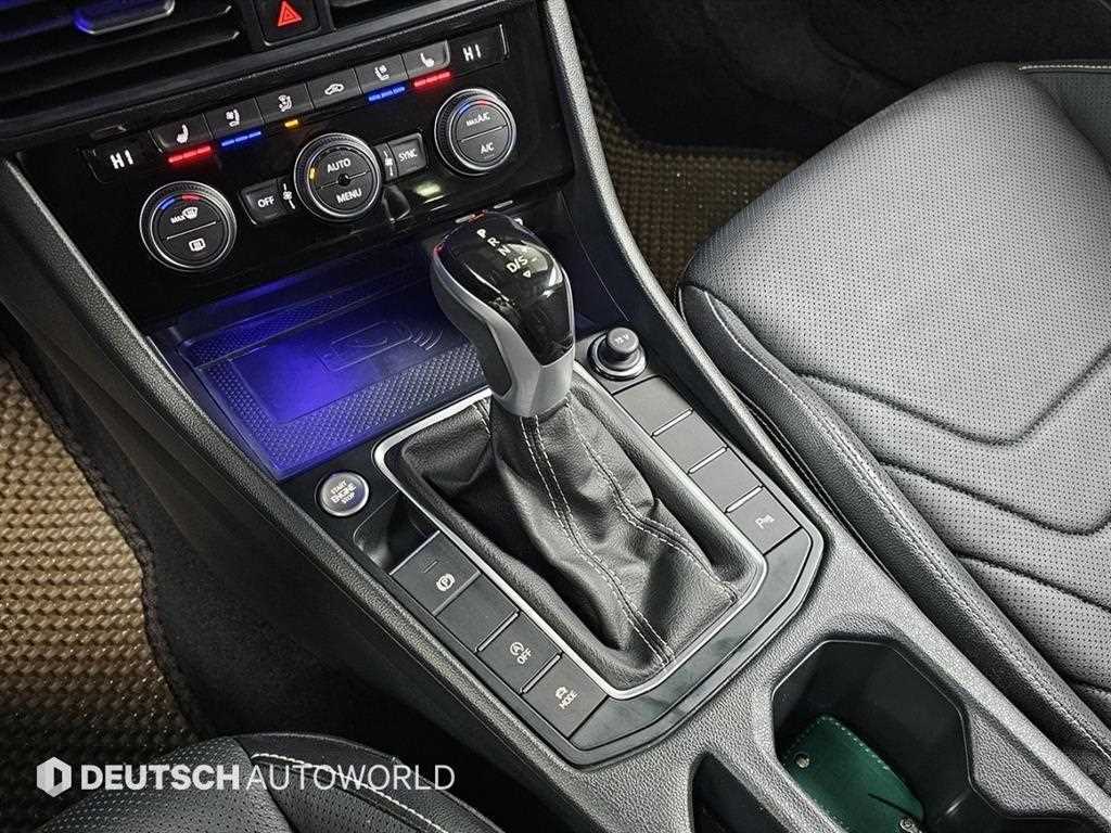 Volkswagen Jetta — photo 09