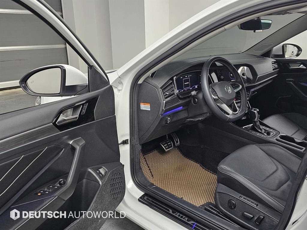 Volkswagen Jetta — photo 11