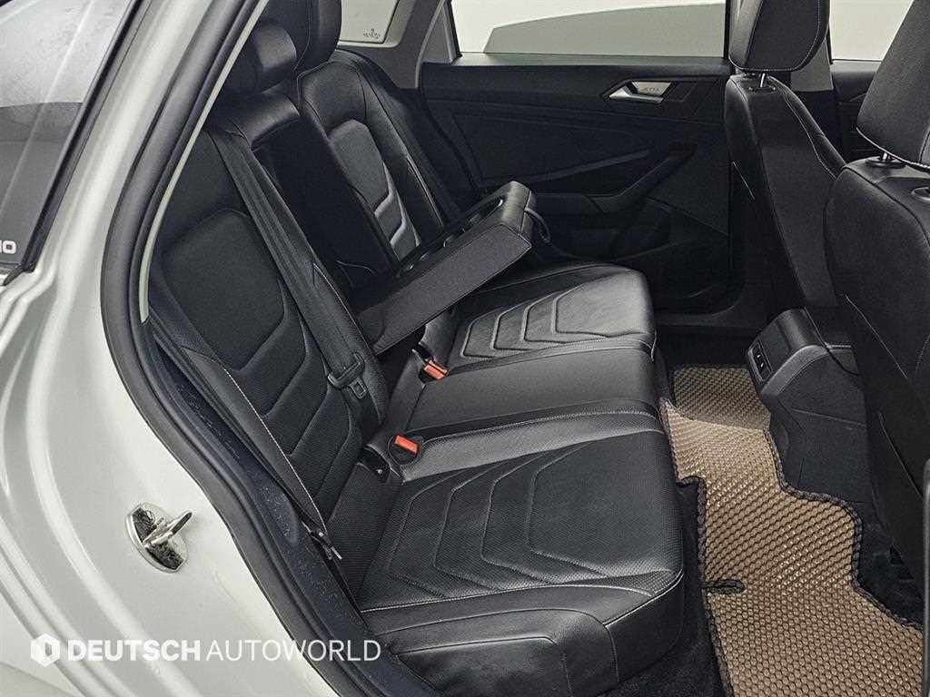 Volkswagen Jetta — photo 12