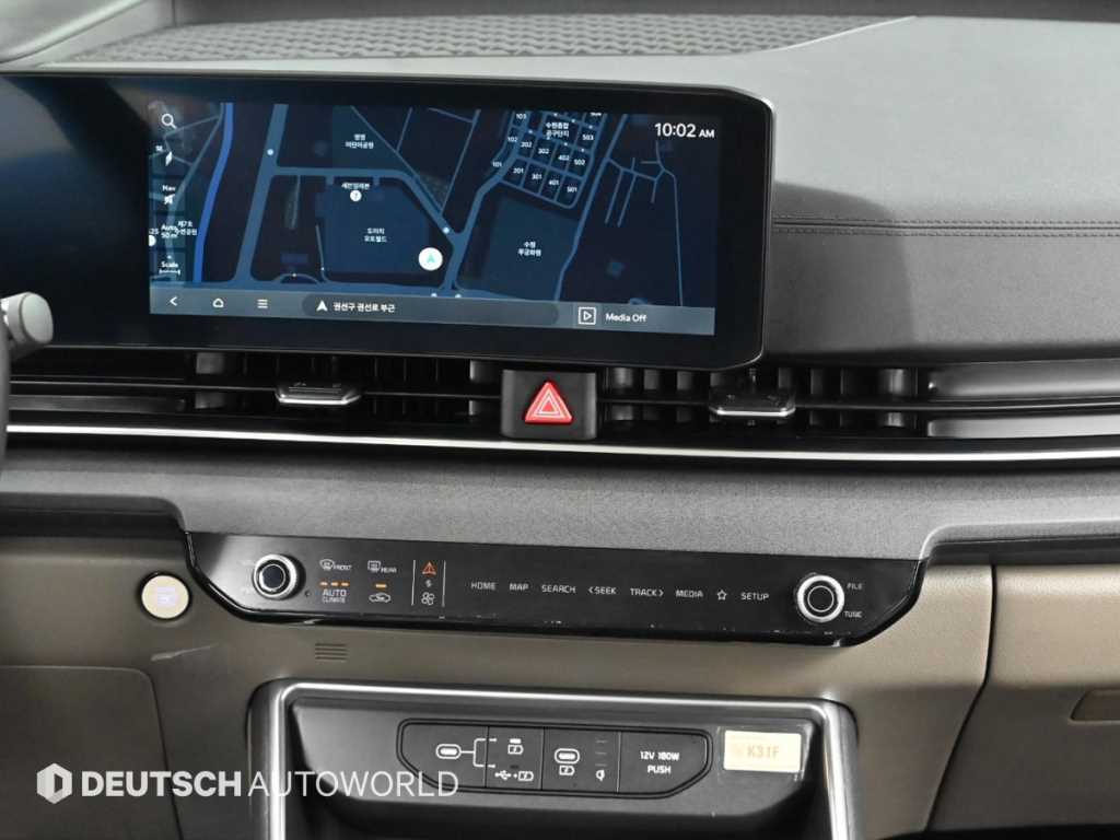 Kia Carnival — photo 14