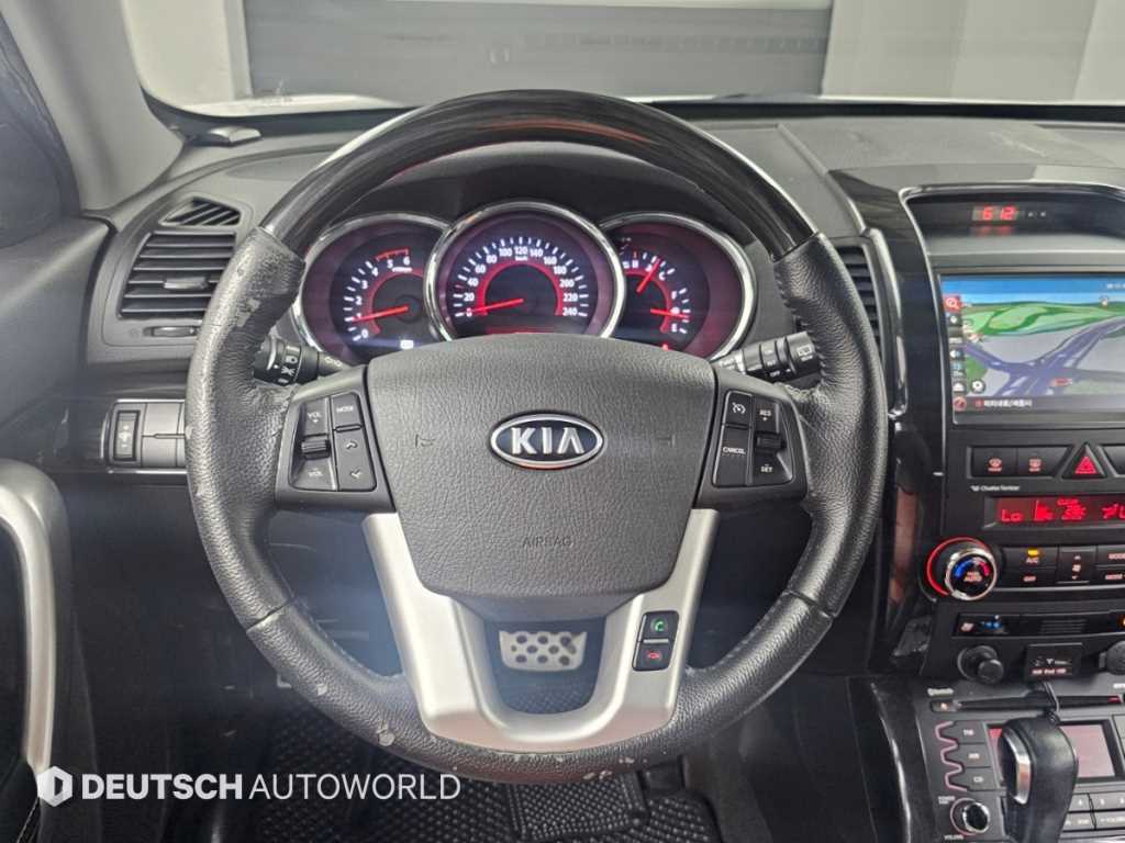 Kia Sorento — photo 13