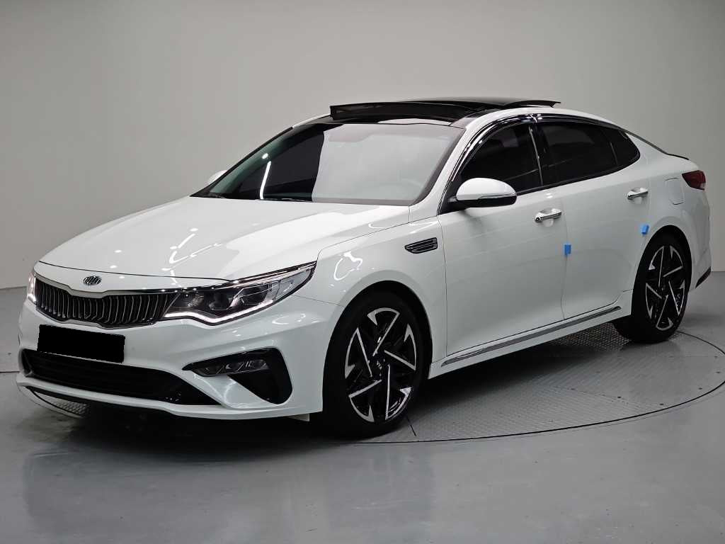 Kia K5 — photo 01