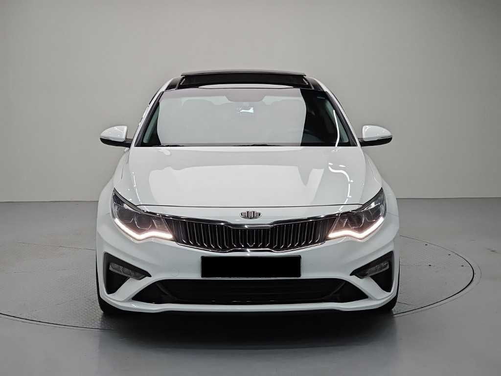 Kia K5 — photo 02