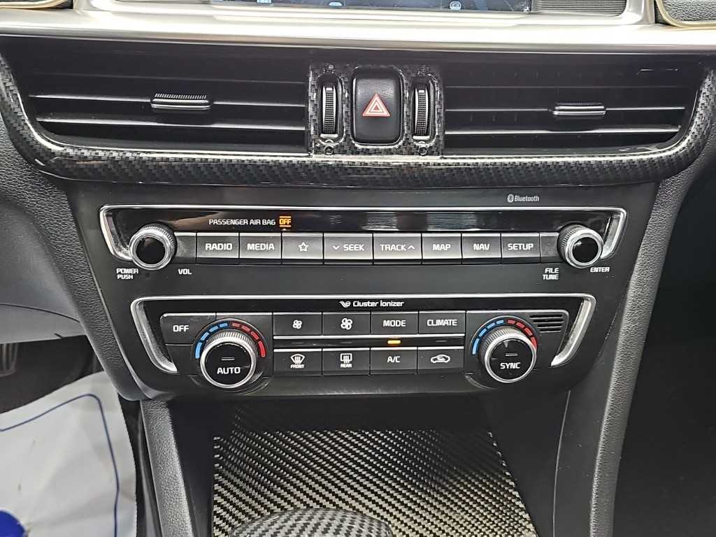 Kia K5 — photo 10