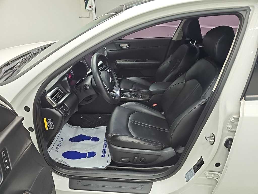 Kia K5 — photo 11