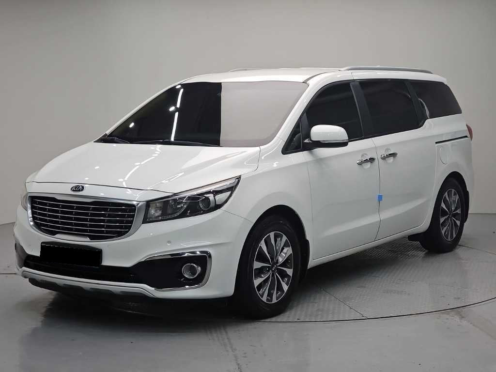 Kia Carnival — photo 01