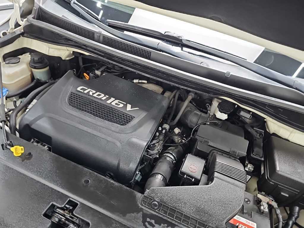 Kia Carnival — photo 05