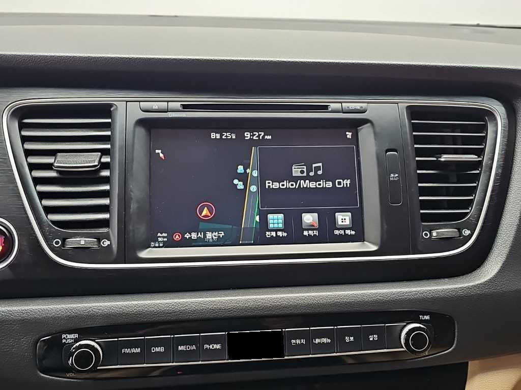 Kia Carnival — photo 15